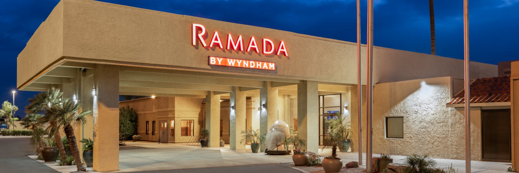 Vestíbulo del Ramada by Wyndham Tucson
